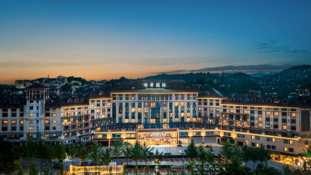 Chongqing Private Tour 5 Days | Wulong, Fairy Mountain & Wujiang Cruise